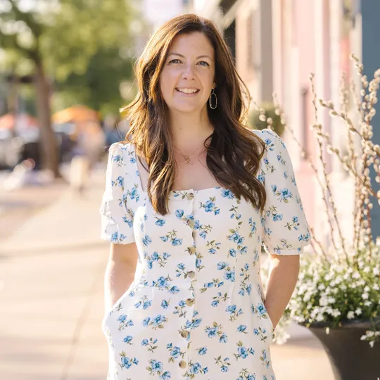 Jen Sutton, Agent in  - Compass