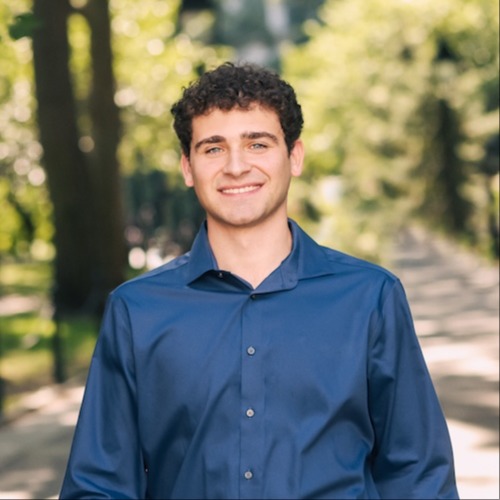 Headshot of Matthew Ceccio