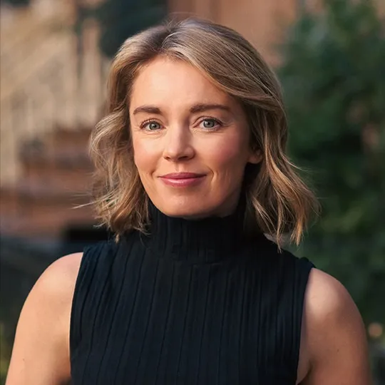 Annika Grove, Agent in  - Compass