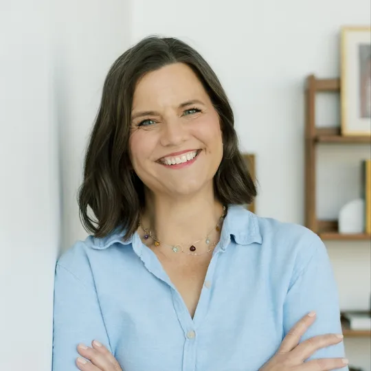 Hannah Vaughan, Agent in  - Compass