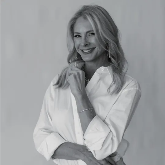 Kurtney Noonan, Agent in  - Compass