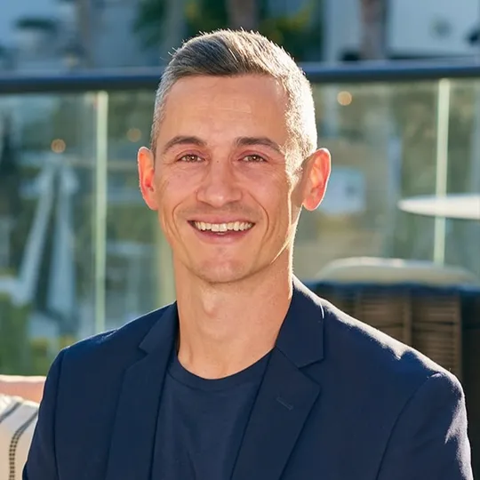 Robby Perez, Agent in  - Compass