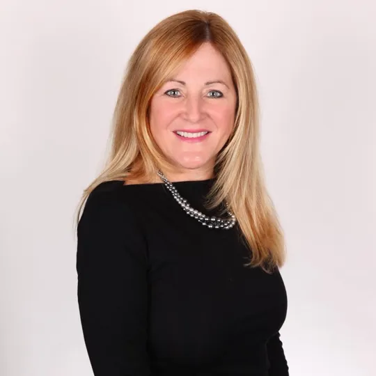 Kim Thomas, Agent in  - Compass