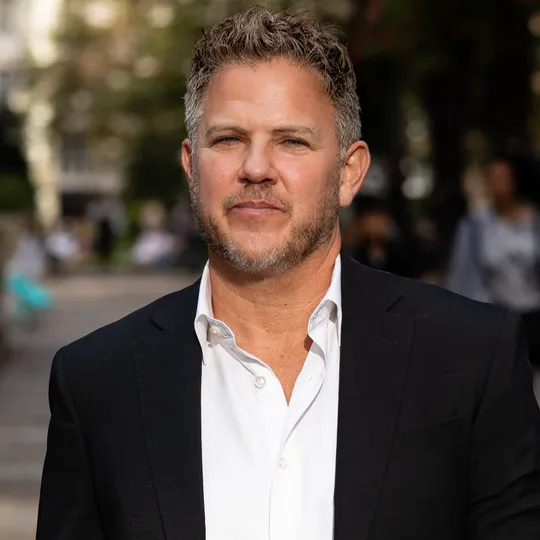 Brett Rosenthal, Agent in  - Compass