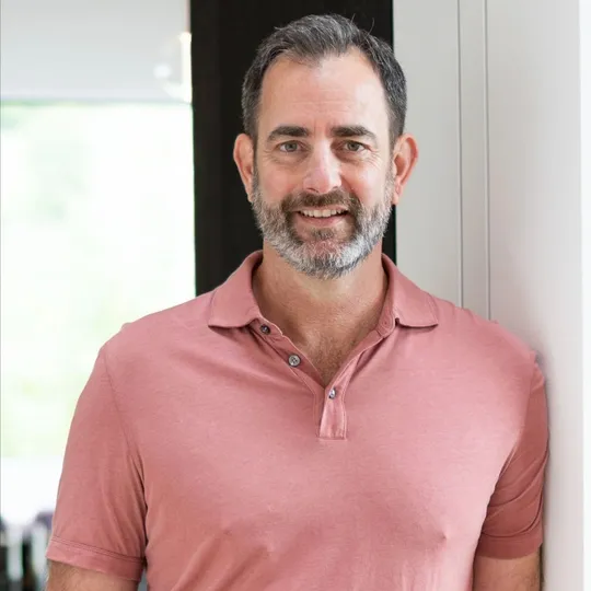 Marcus Hopper, Agent in  - Compass