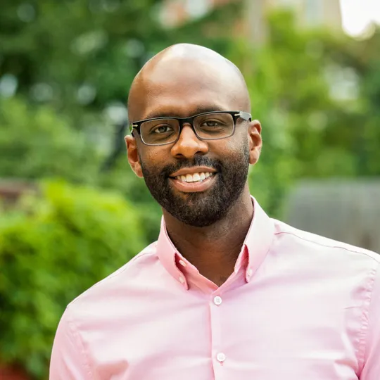 André Toussaint, Agent in  - Compass