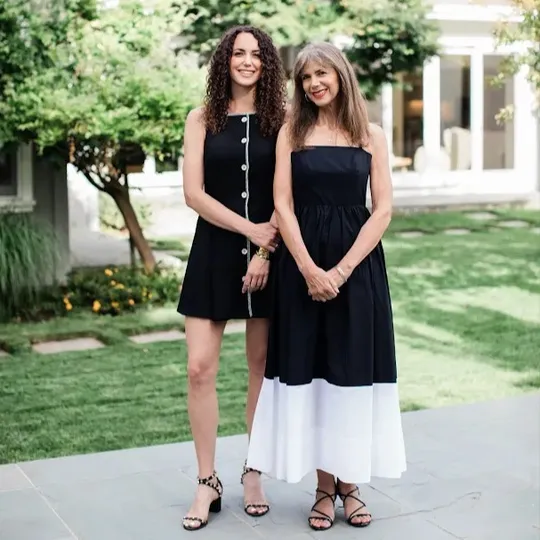 Stella Tsakonas and Stephanie Mull, Agent in  - Compass