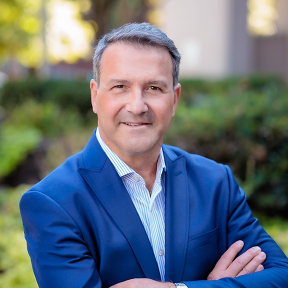 Headshot of Albert Amar