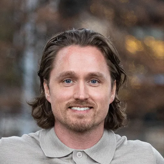 Greg Nelson, Agent in  - Compass