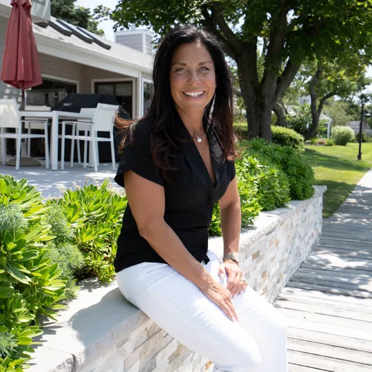 Michelle Furno-Hellem, Agent in  - Compass