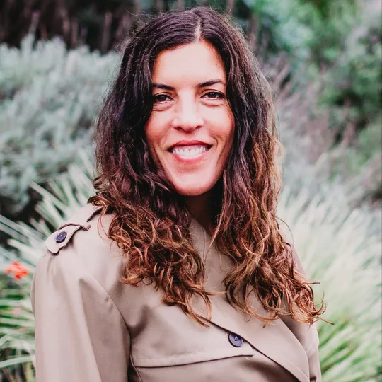 Rhanda Salma, Agent in  - Compass