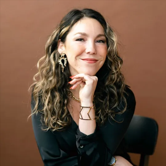 Taylor King, Agent in  - Compass