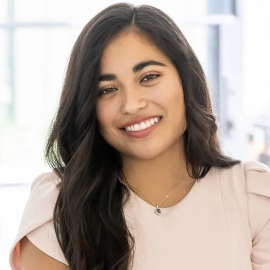 Elizabeth Diaz, Agent in  - Compass