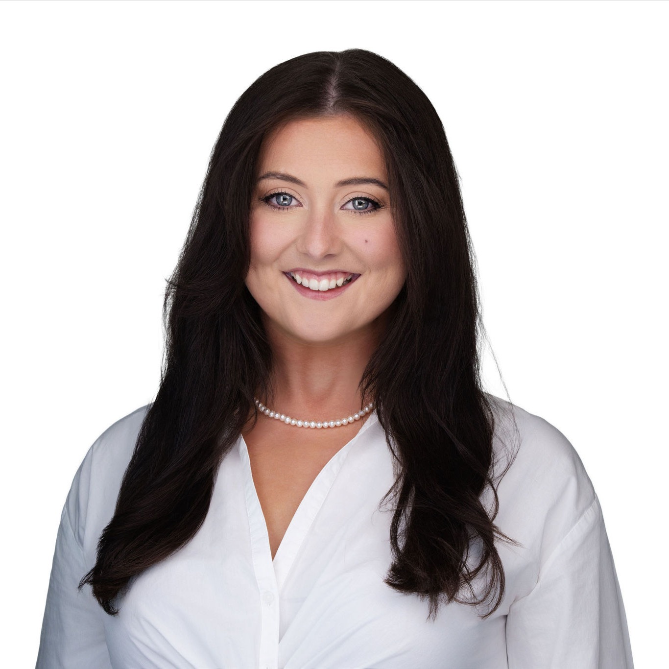 Headshot of Annie Murphy