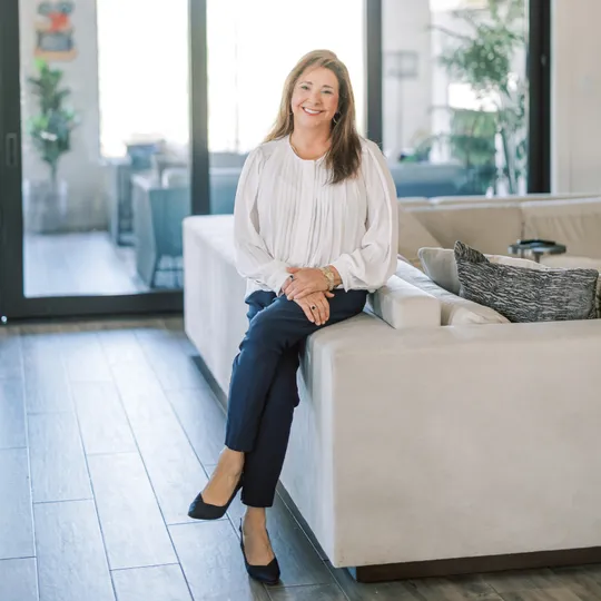 Gia Baker, Agent in  - Compass