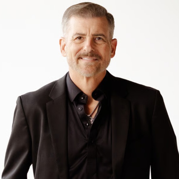 Headshot of Zach Curry