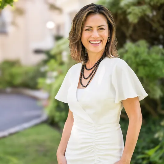 Suzette Kraus, Agent in  - Compass