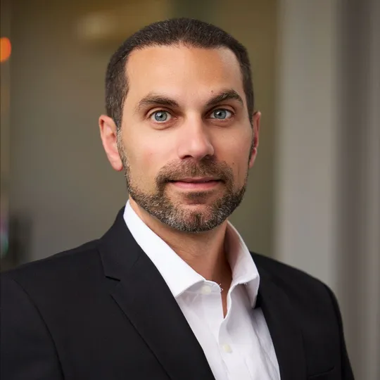 Phil Martinetti, Agent in  - Compass