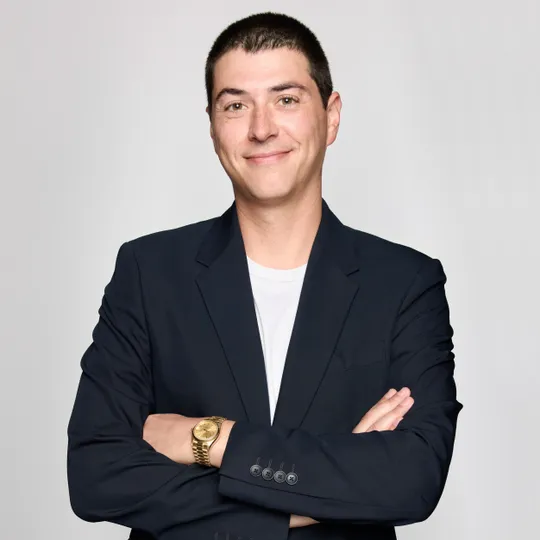 Kevin Milkis, Agent in  - Compass