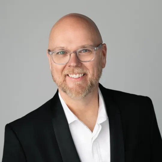 Brian Copeland, Agent in  - Compass