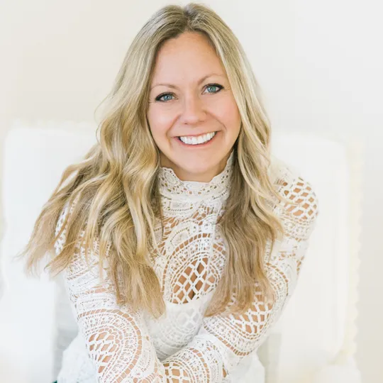 Michelle Kujawski, Agent in  - Compass