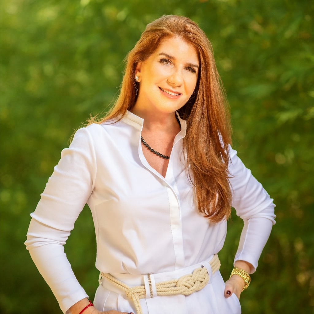 Headshot of Pilar Aparicio