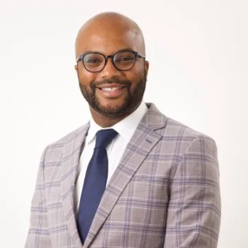 Desmond Bounds, Agent in  - Compass