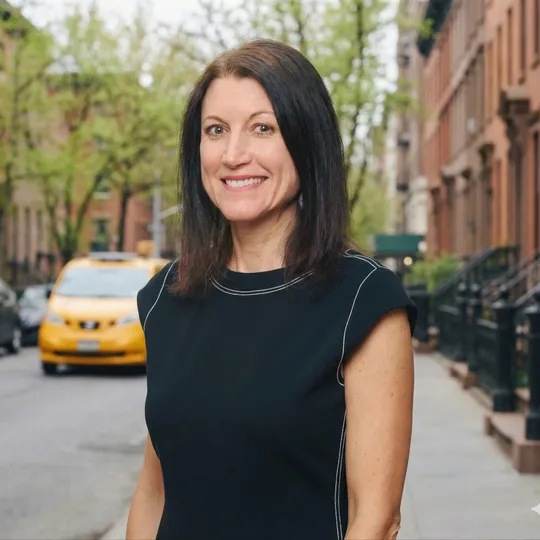 Ildiko Gugan, Agent in  - Compass