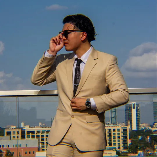 Brandon Thomas, Agent in  - Compass