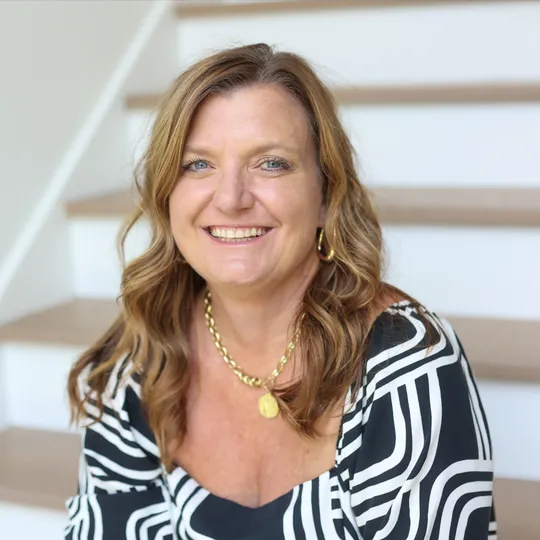 Michele Santiago, Agent in  - Compass