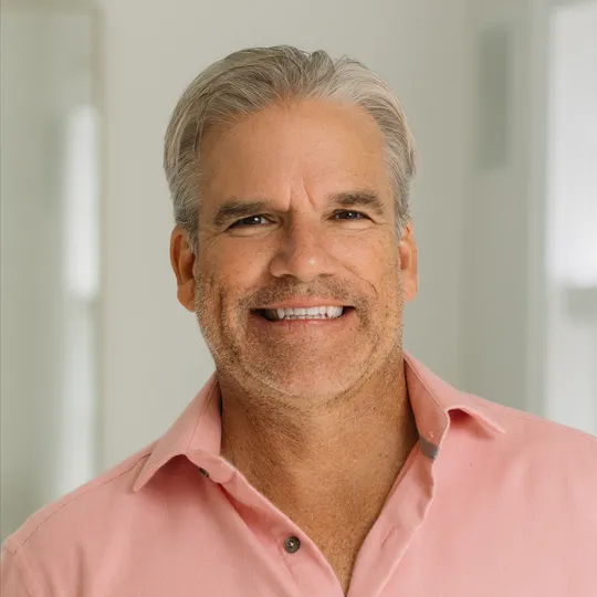 James Toth, Agent in  - Compass