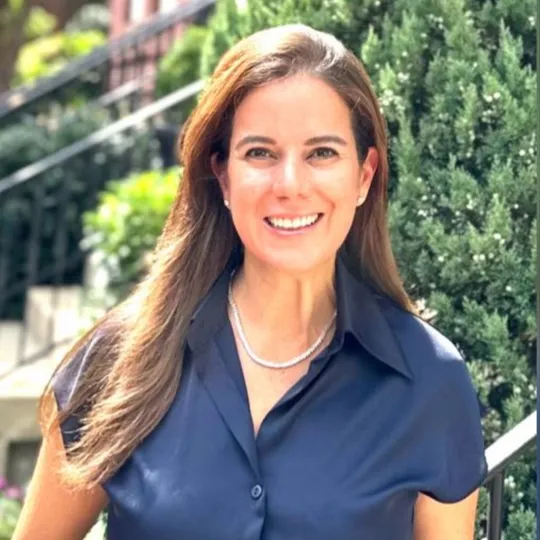 Karen Stolz, Agent in  - Compass