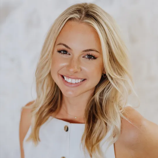 Ashley Schisler, Agent in  - Compass