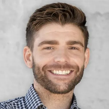 Nico King, Agent in  - Compass