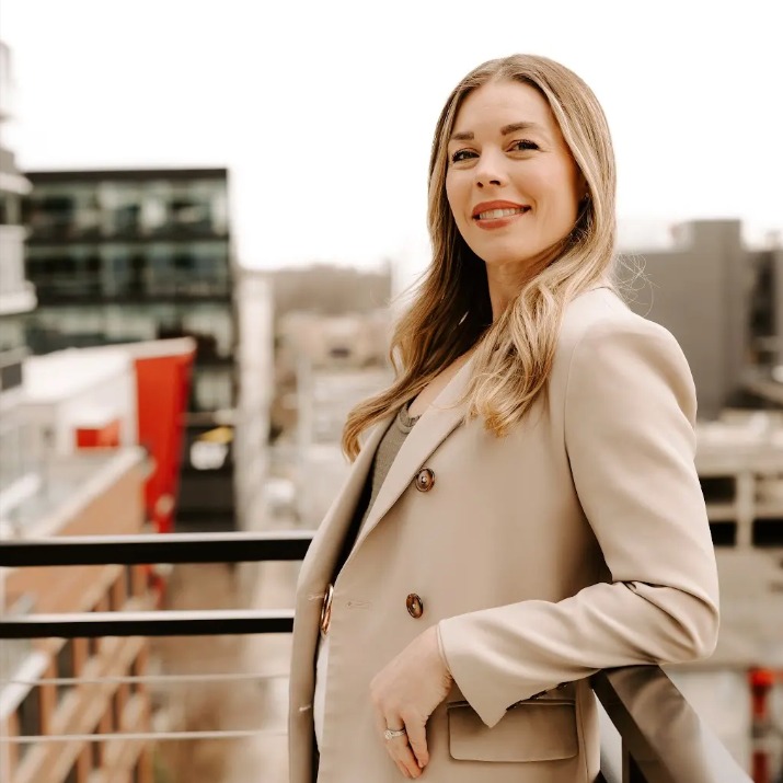 Headshot of Katie Hewson