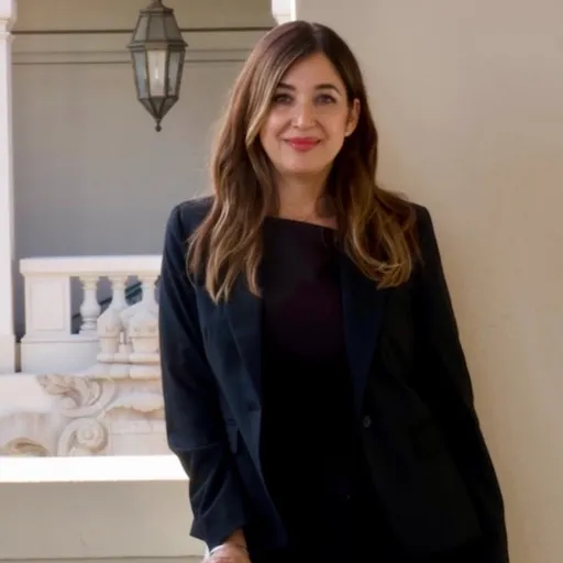 Marisa Diaz, Agent in  - Compass