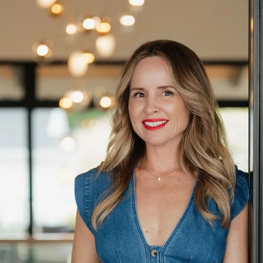 Anna Andrews, Agent in  - Compass