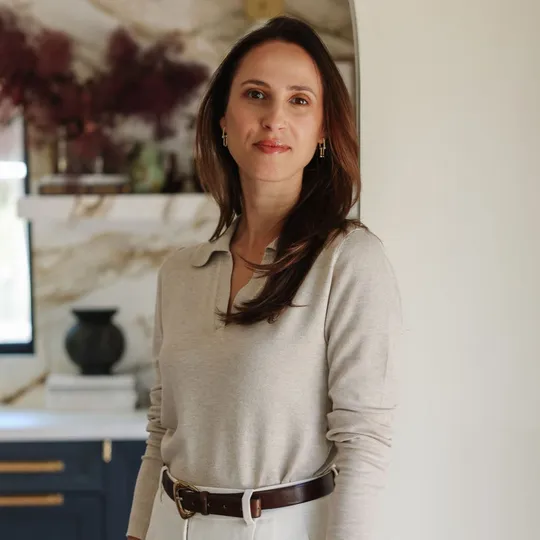 Marina Shiferman, Agent in  - Compass