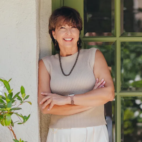 Darlene Dale, Agent in  - Compass