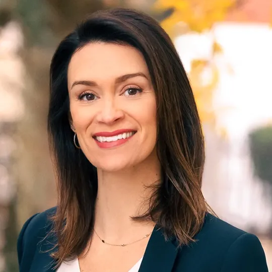 Talia Shor, Agent in  - Compass