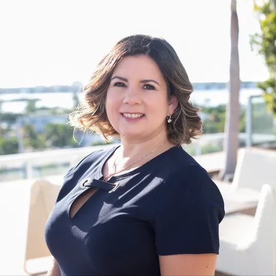 Patricia Pappaterra, Agent in  - Compass