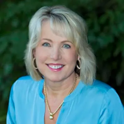 Anja Zimmerman, Agent in  - Compass