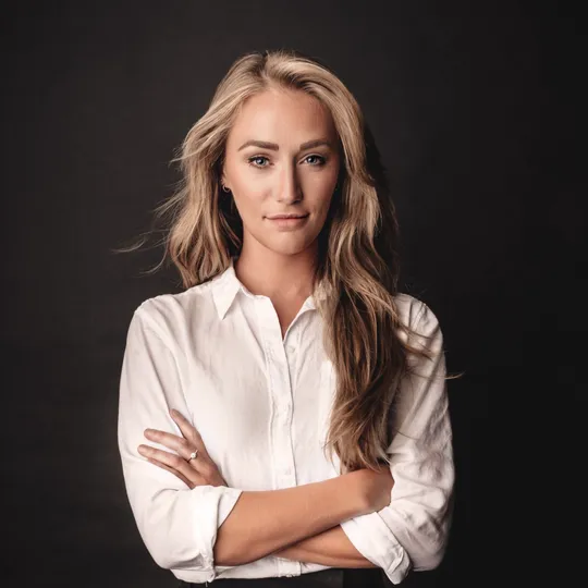 Ann Monsor, Agent in  - Compass