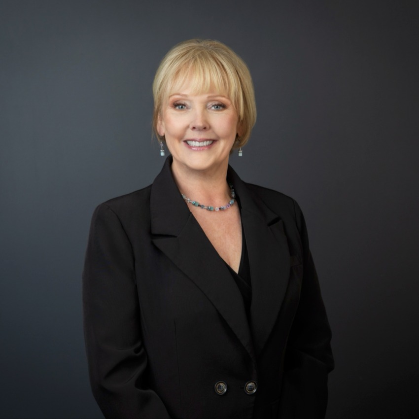 Headshot of Lori Thode