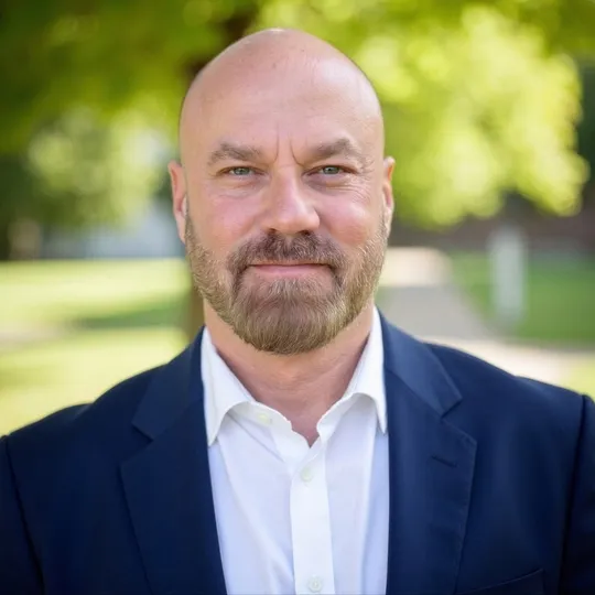 Bryan Halda, Agent in  - Compass