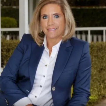 Rena Tate, Agent in  - Compass