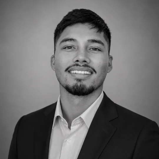 Marco Alvarez, Agent in  - Compass