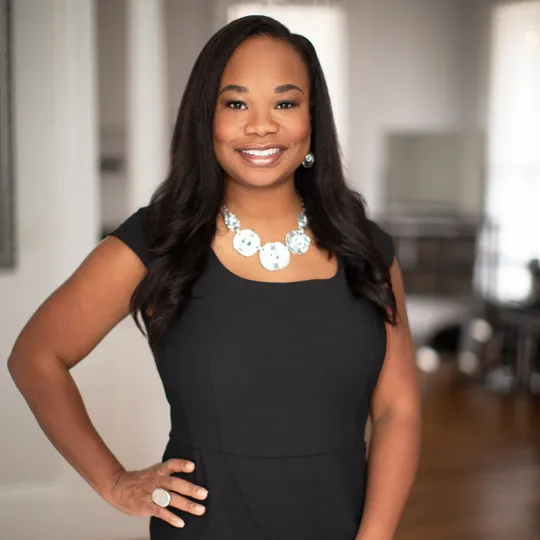 Rachelle Miller, Agent in  - Compass