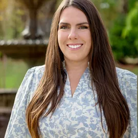 Samantha Engel, Agent in  - Compass