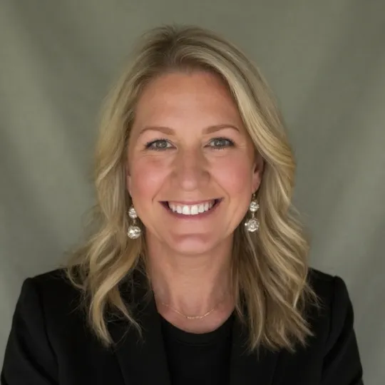 Jennifer Hausmann, Agent in  - Compass